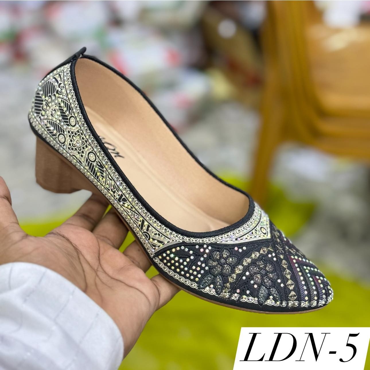 Exclusive ladies shoe (LDN 5)